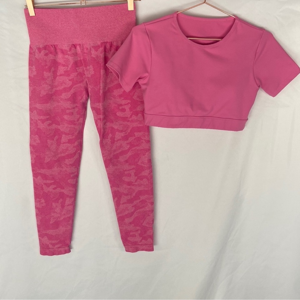 NVGTN SIZE L Pink Camouflage Leggings and Crop Top Set